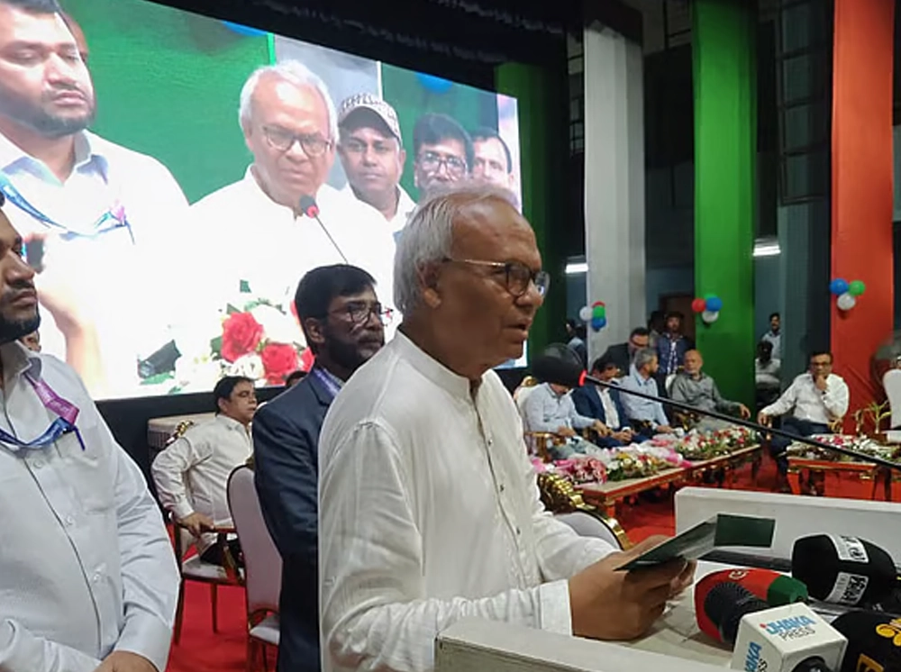 ব্যাংকগুলো ফাঁকা, শূন্য মাঠের মতো পড়ে আছে: রিজভী