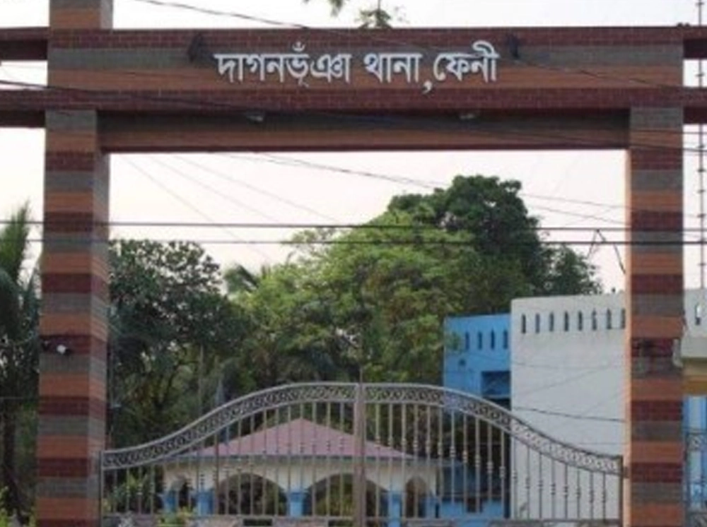 মাকে হত্যার অভিযোগে আটক মেয়ে