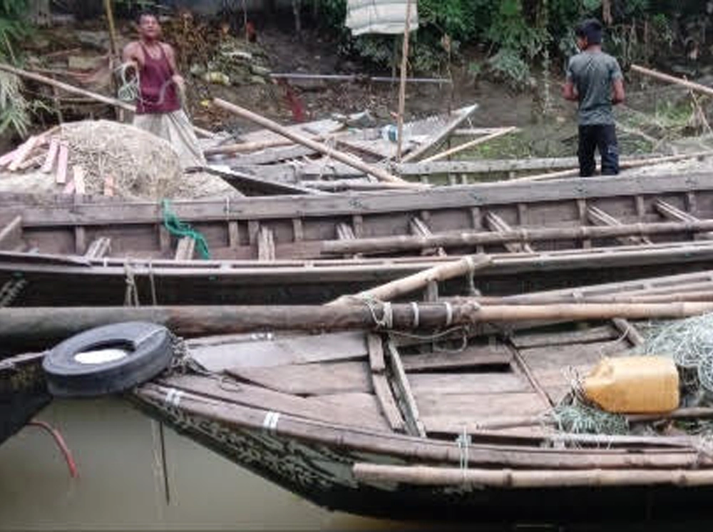 মধ্যরাত থেকে ইলিশ শিকারে নামছেন চাঁদপুরের অর্ধলক্ষ জেলে