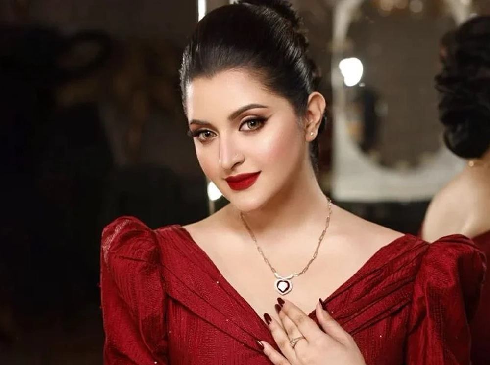আপত্তিকর ভিডিও নিয়ে মুখ খুললেন পরীমনি