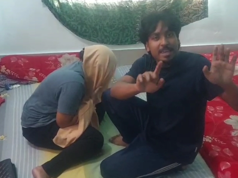 খুলনায় মেস থেকে তরুণীসহ জামায়াত নেতার ছেলে আটক