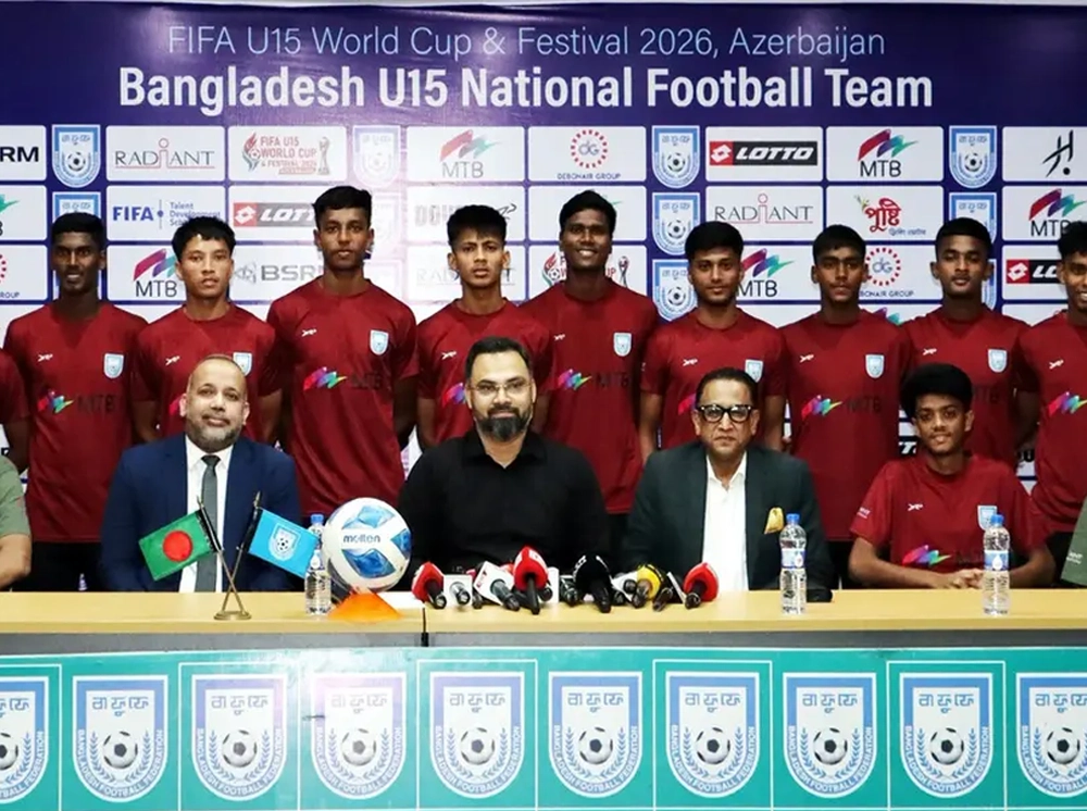বিশ্বকাপ খেলতে যাওয়া ফুটবলারদের আবদার পূরণ করলেন ক্রীড়া প্রতিমন্ত্রী