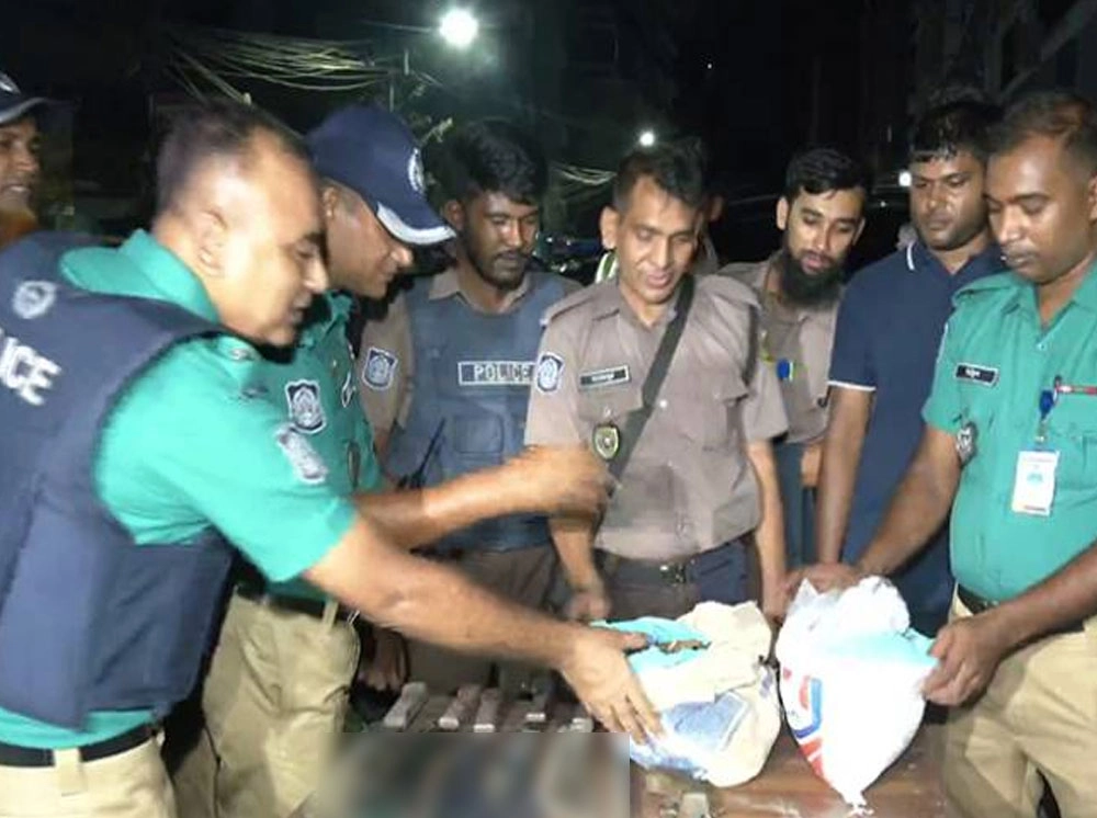 রাজধানীতে যৌথ বাহিনীর ব্লক রেইড, গ্রেফতার ৩৪৪