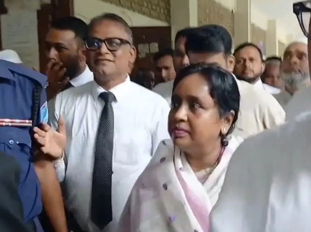 জামিন পেয়ে ‘জয় বাংলা’ স্লোগান সাবেক মেয়র আইভীর
