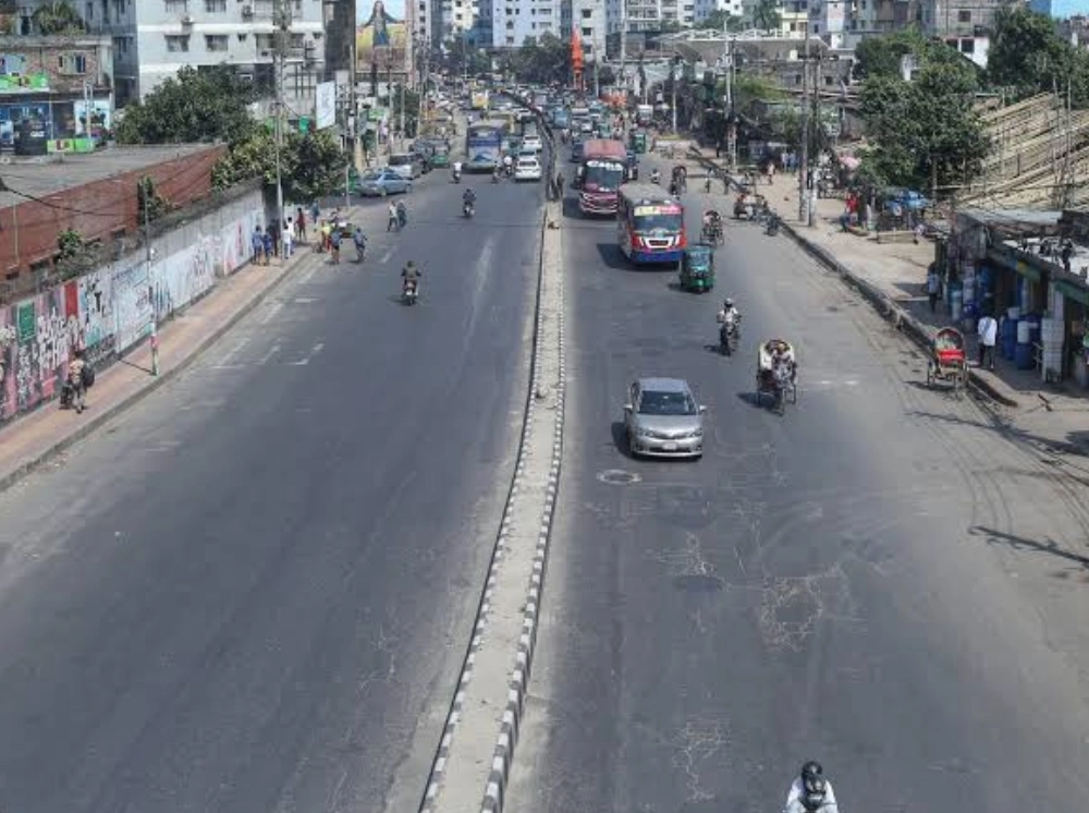 দুর্গাপূজার ছুটিতে ফাঁকা ঢাকার সড়ক