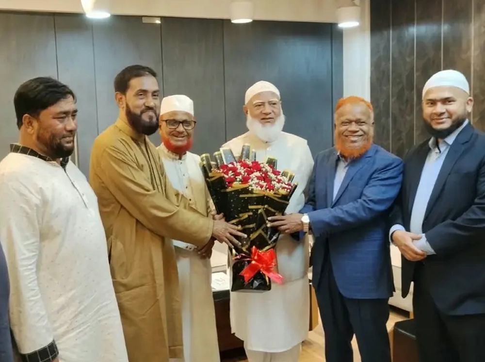 তুরস্ক সফর ও ওমরাহ শেষে ঢাকা পৌঁছেছেন বিরোধীদলীয় নেতা