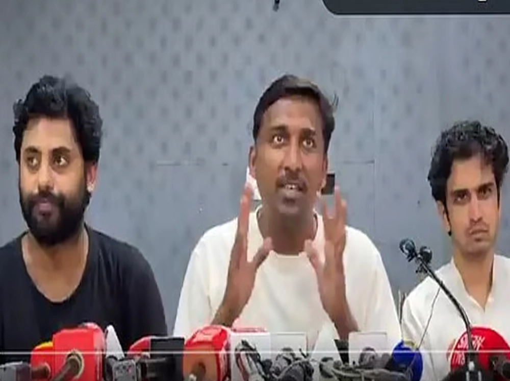 পিছু হটছে না ককরোচ পার্টি, কাল যন্তর মন্তরেই আবারও কর্মসূচি ঘোষণা