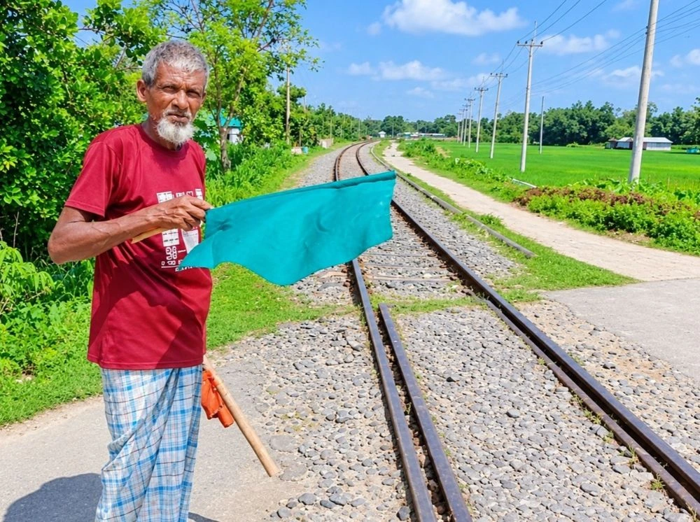 নিয়োগপত্র নেই, বেতন নেই; তবু ২৭ বছর ধরে মানুষের নিরাপত্তায় বেলাল
